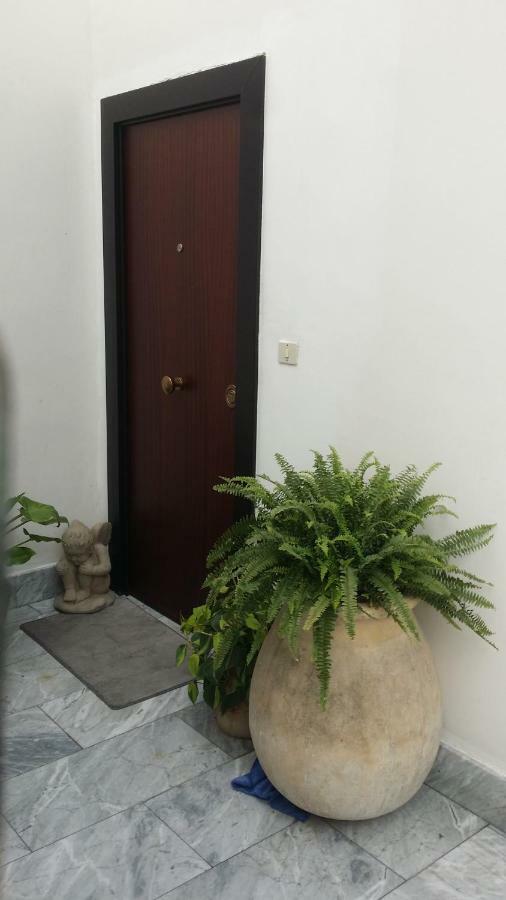 Michelle Apartment Бари Экстерьер фото